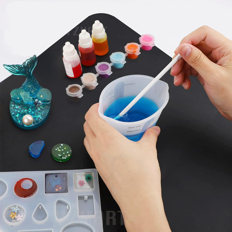 Mixing Cup Silicone - 1pc クリエイティブシンプル 500 ミリリットル/250 ミリリットル大型再利用可能なシリコーン計量混合カップ鋳型 DIY